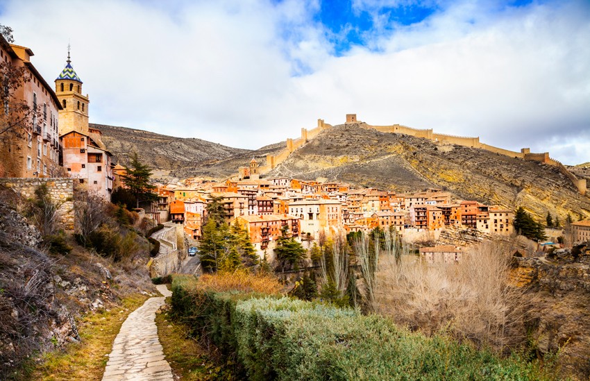 Descubre en familia el encanto de la Sierra de Albarracín Descubre en familia el encanto de la Sierra de Albarracín